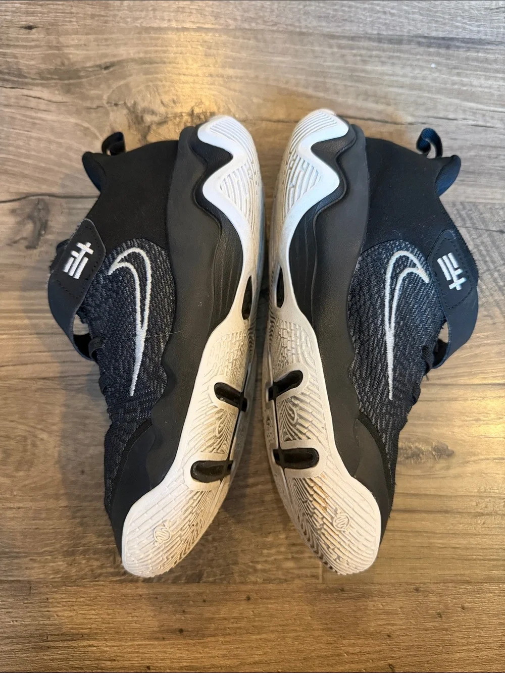 Nike Kids' Black and White Velcro Sneakers (Size 3 Y)